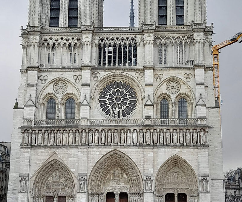 Les bâtisseurs de Notre-Dame
